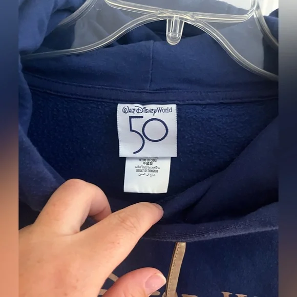 Walt Disney World 50th Anniversary EUC‎ Navy Castle Crop Top Hoodie Sz Large - Picture 3 of 7